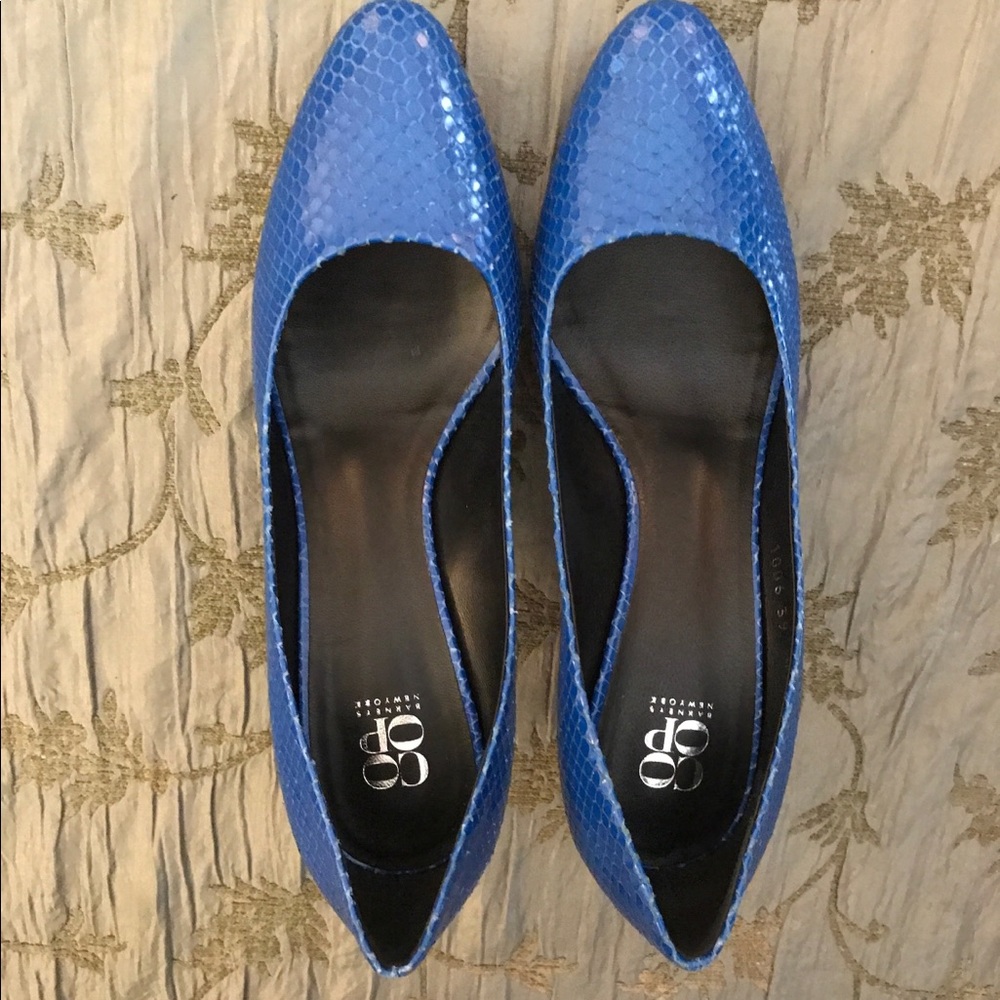 Vero Cuoio barney’s new york blue heels