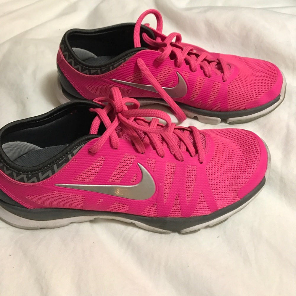 Pink Nike Flex Supreme TR3