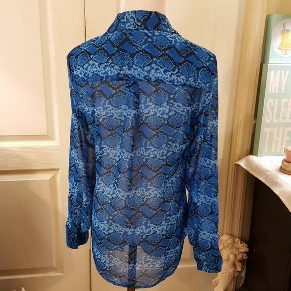 New York & Co. Sheer Blouse. Size Small. - Picture 4 of 8