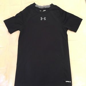 Under Armour  fitted heat gear short sleeve tee