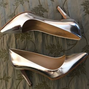 J Crew Silver pumps