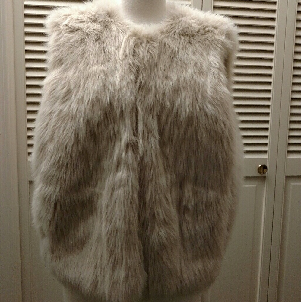 Faux Fur Vest NWOT