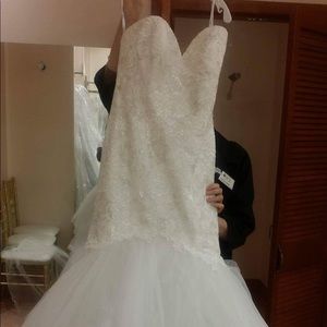 Wedding dress