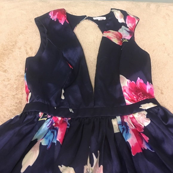 Cute floral evening dress - Picture 2 of 5