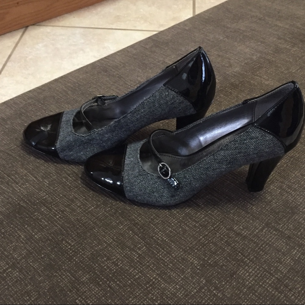 Anne Klein dress shoes