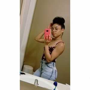 Meet your Posher, Jasmine