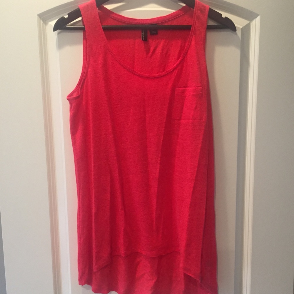 Pink Cynthia Rowley linen sleeveless top.