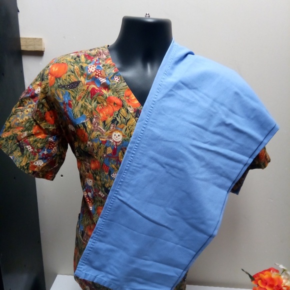 Scrub sets - Picture 4 of 4