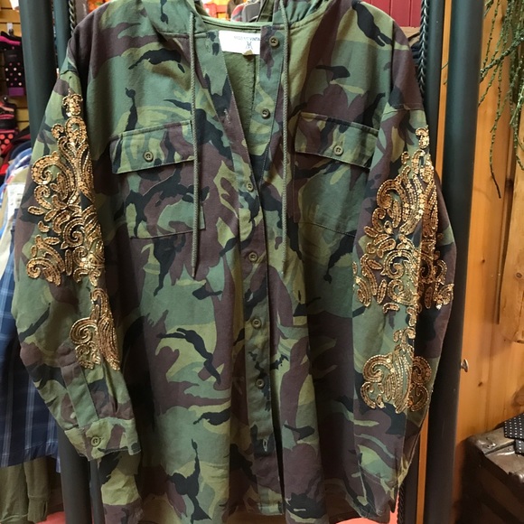 Miss Me camo shirt jacket Host Pick - Picture 2 of 6