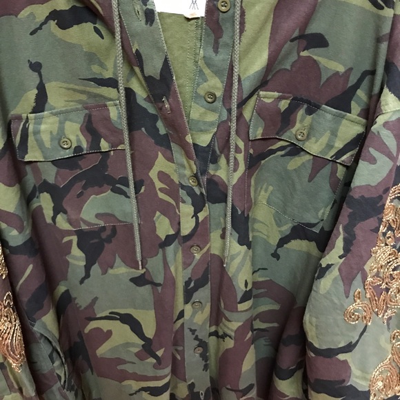 Miss Me camo shirt jacket Host Pick - Picture 4 of 6