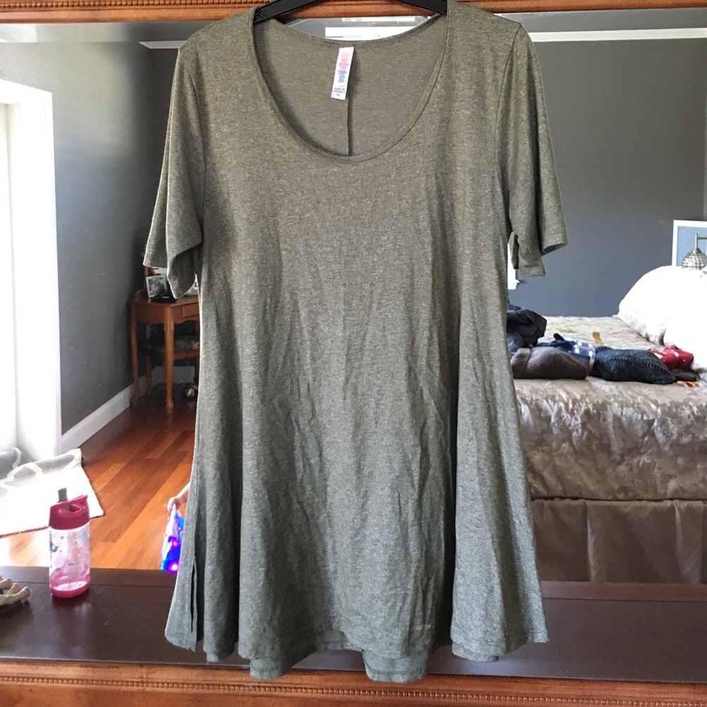 LuLaRoe Perfect T