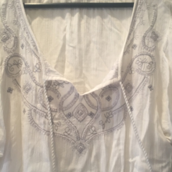 White Abercrombie BoHo blouse. Short sleeves. - Picture 5 of 5