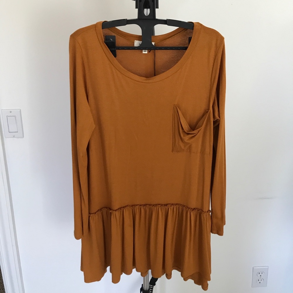 Long sleeve ruffle top