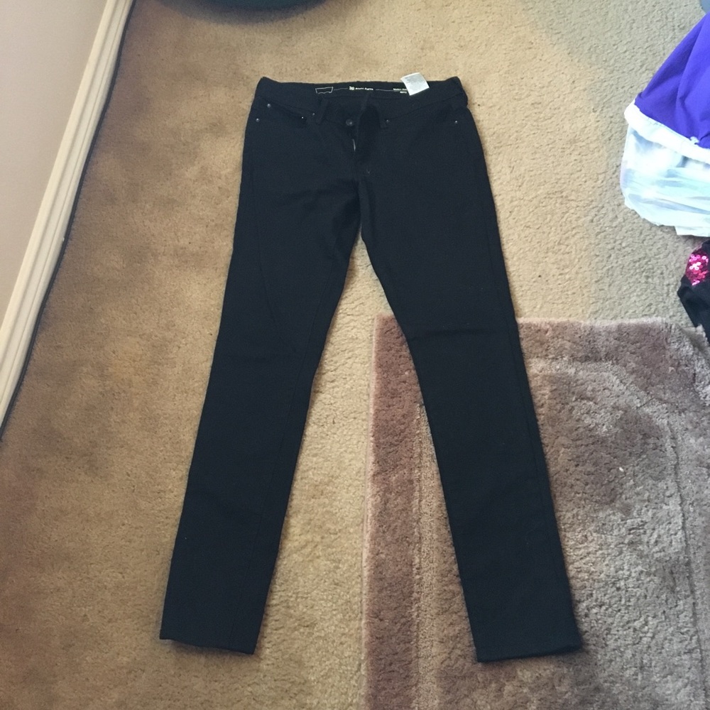 Levi black Modern Skinny Jeans