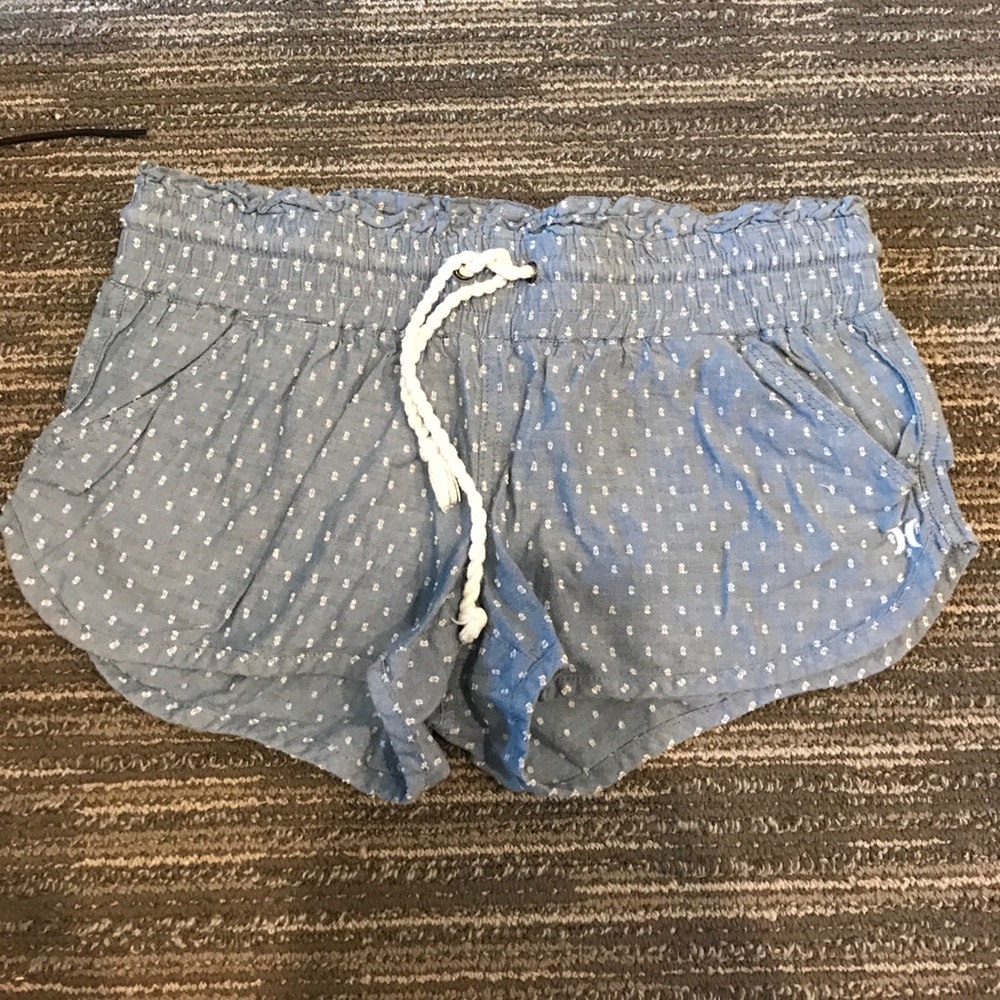 Hurley blue & white spotted shorts with pockets
