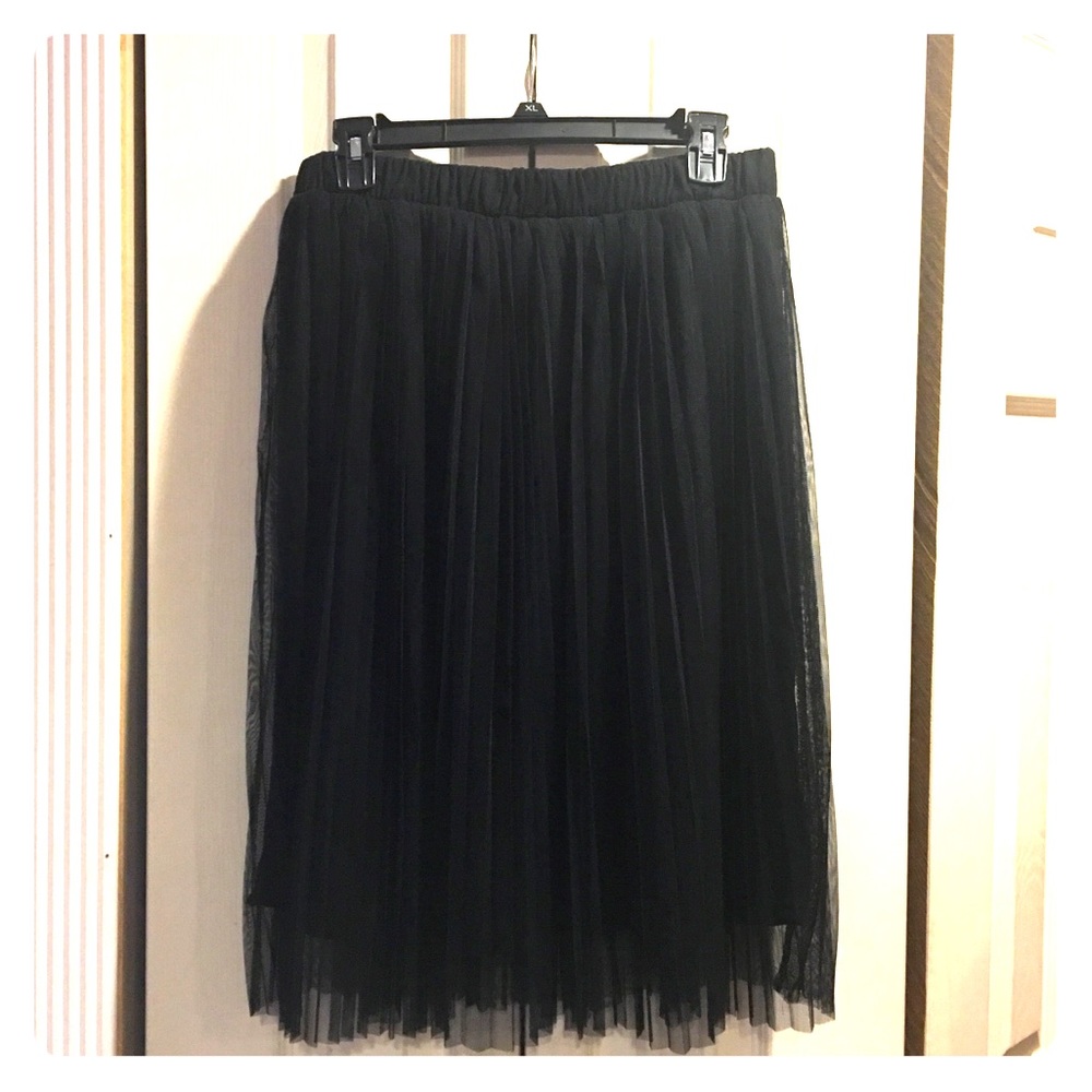 Pleated skirt