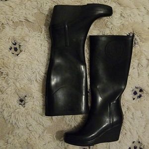 Black Hunter crested wedge rain boots