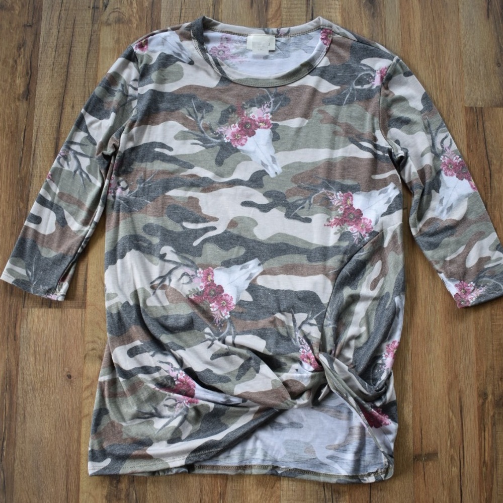 Camo and floral deer bull skull 3/4 sleeve top