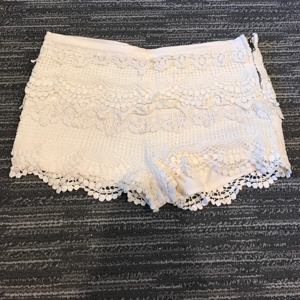 urban outfitters lace shorts