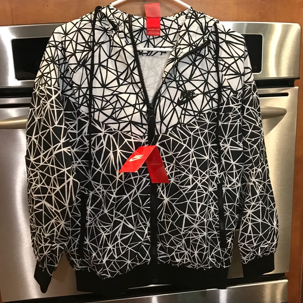 Nike windbreaker NWT