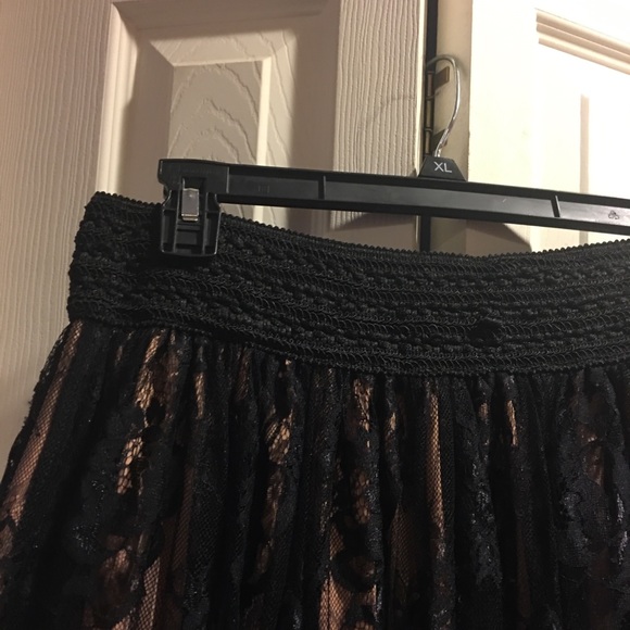 lacey skirt - Picture 3 of 4