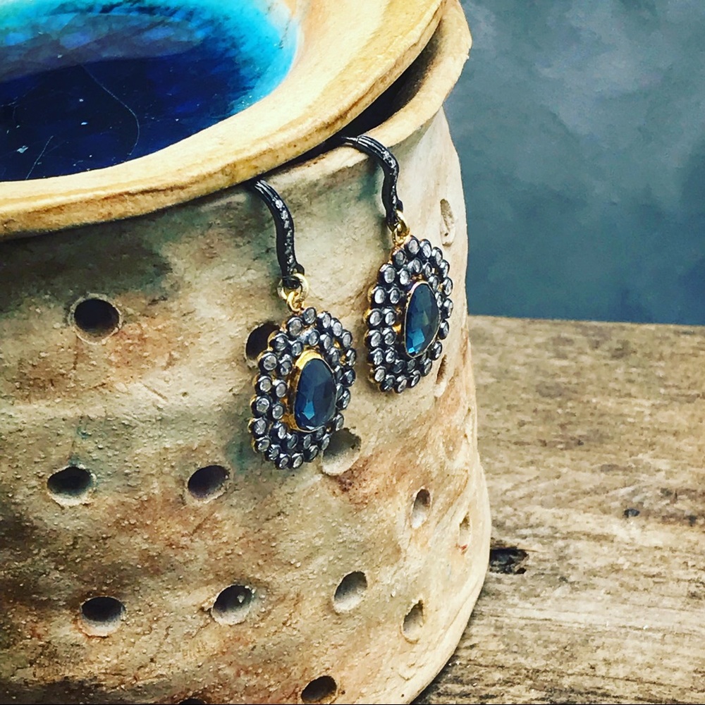 Sold Diamonds blue spinal white sapphires earrings - Picture 1 of 6