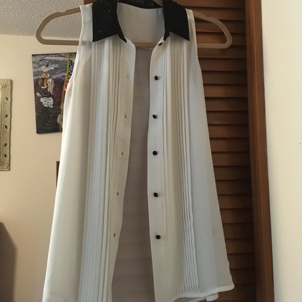 Cute jeweled button down top