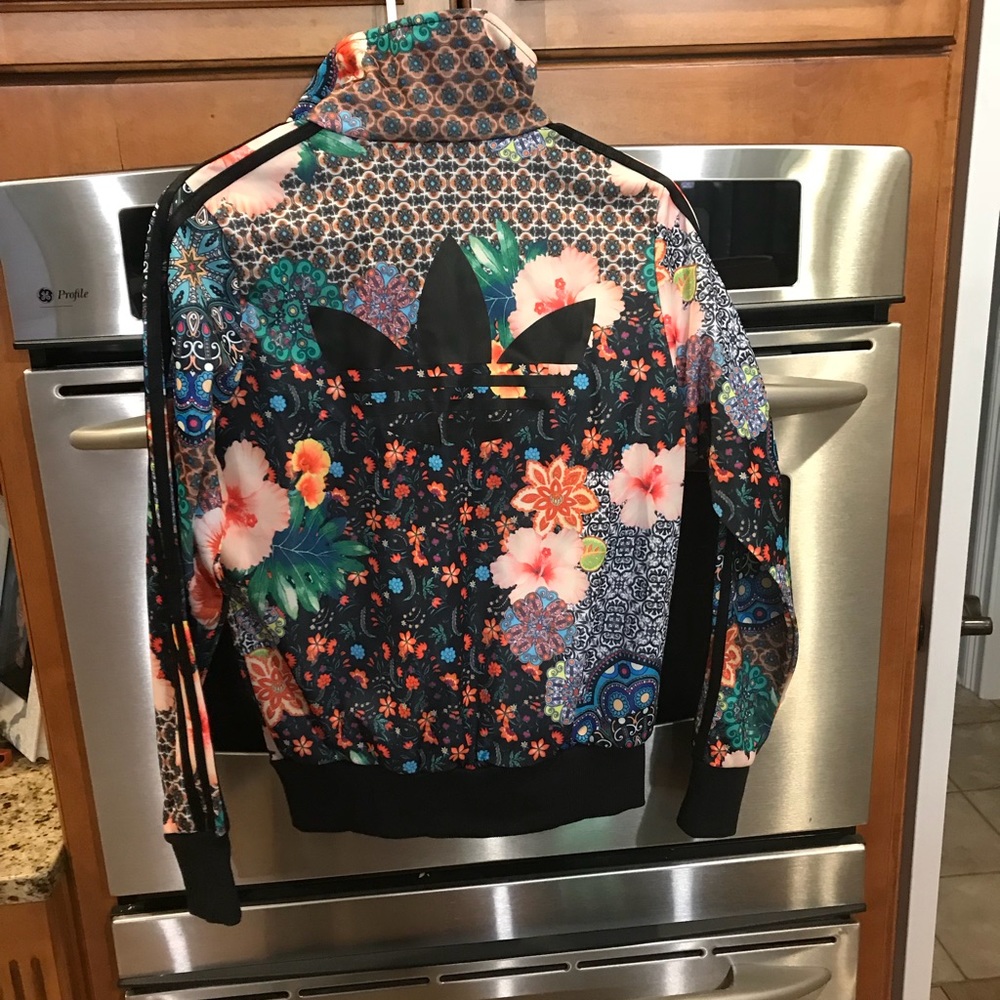 Adidas windbreaker NWT