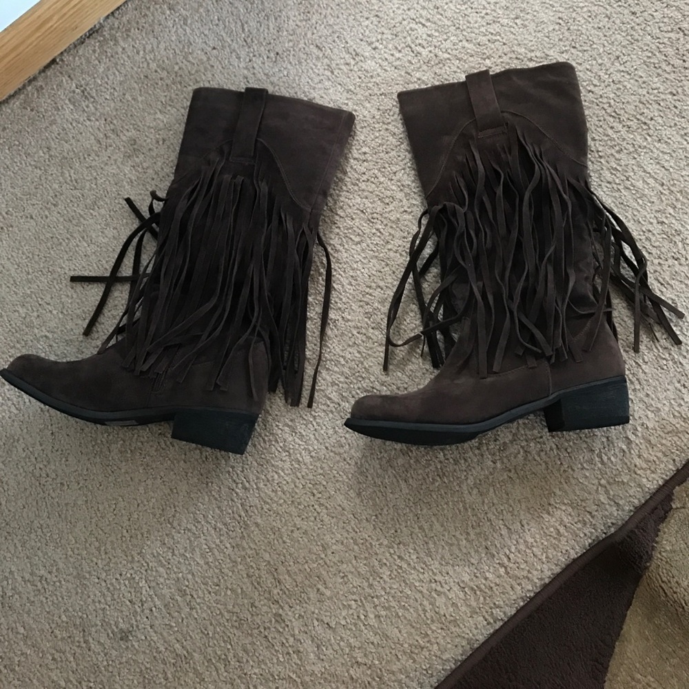 Cute faux suede fringe boots