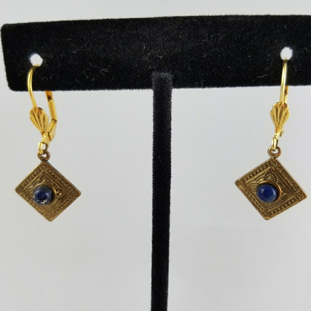 Vintage gold tone dangle earrings