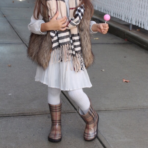 Burberry Nova Check Frogrise Rain Boots🐸 ☔️ - Picture 2 of 5