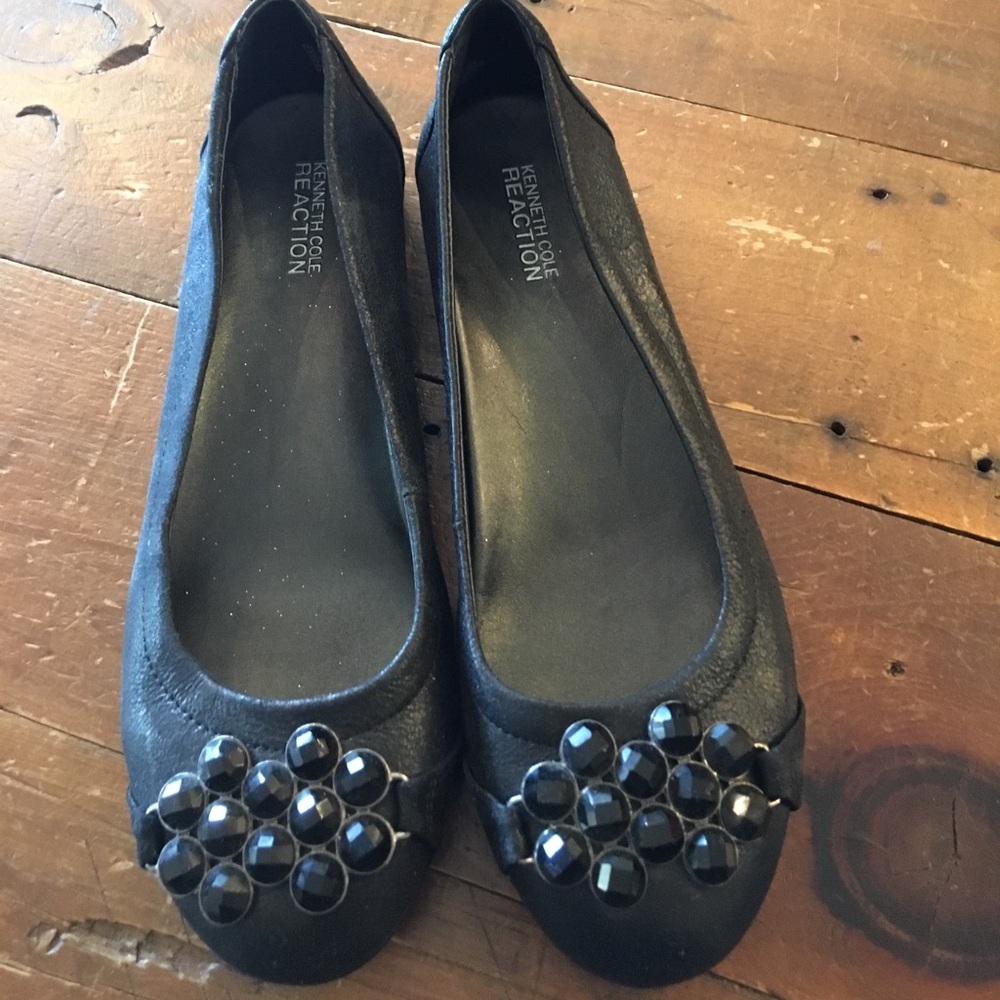Kenneth Cole Reaction Flats