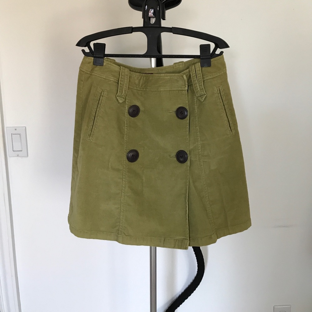 Corduroy button skirt