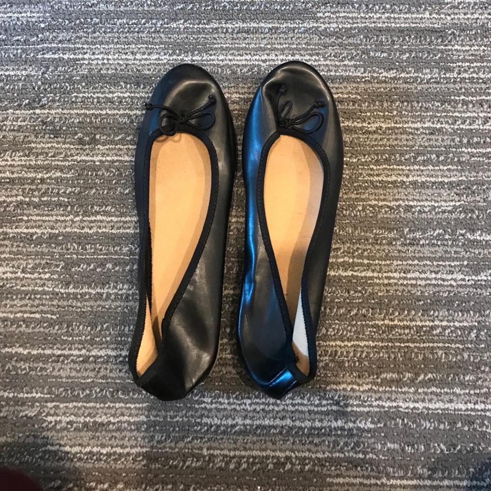 black ballet flats