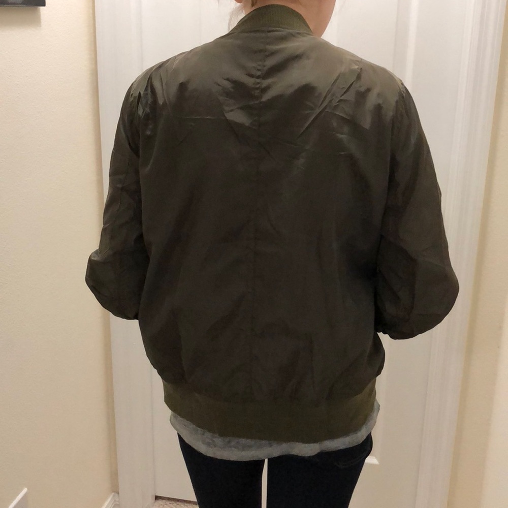 ❤️Super cool!!😎 olive bomber style jacket❤️ - Picture 4 of 7