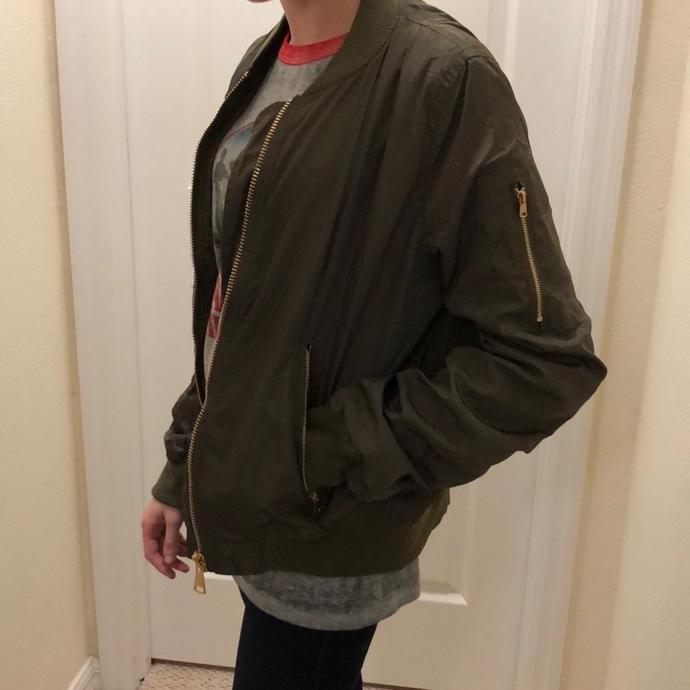 ❤️Super cool!!😎 olive bomber style jacket❤️ - Picture 5 of 7