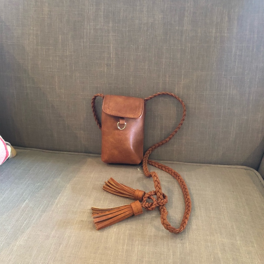 Carry the basics!! Crossbody by Francesca’s