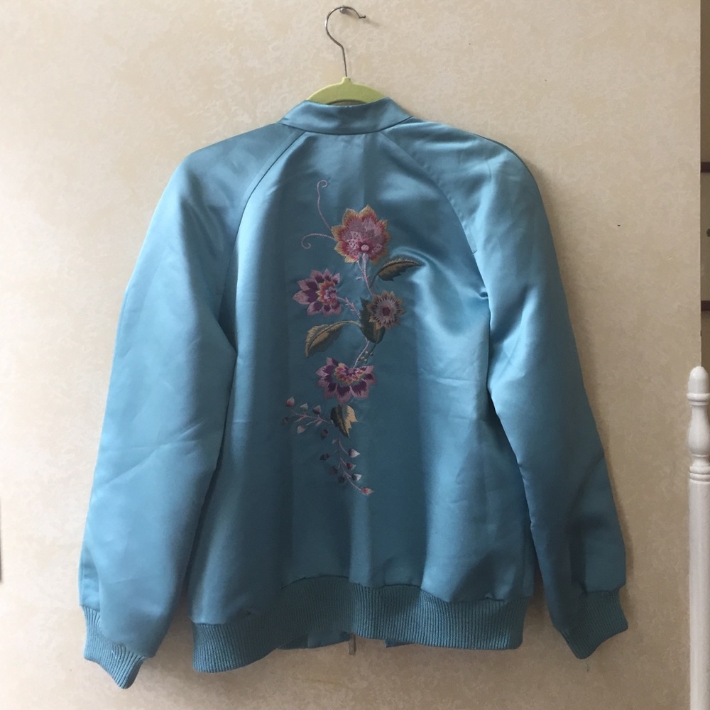 ⚡️FLASH SALE⚡️Blue embroidered bomber jacket