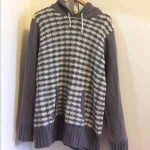 Grey and white sweater with sweatshirt sleeves