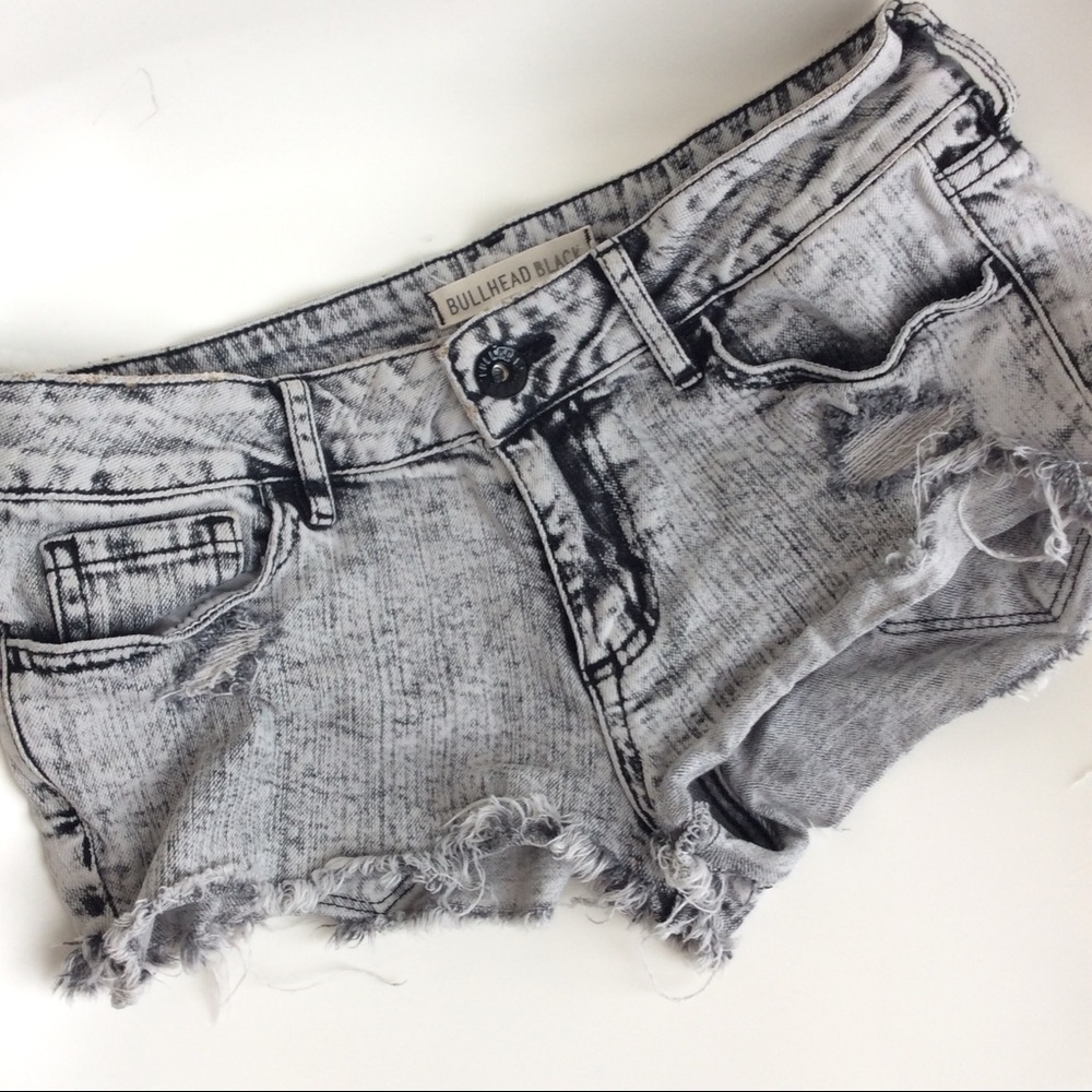 🔥Distressed Acid wash denim shorts☄️