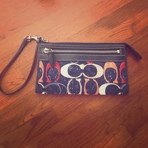 Coach wristlet wallet