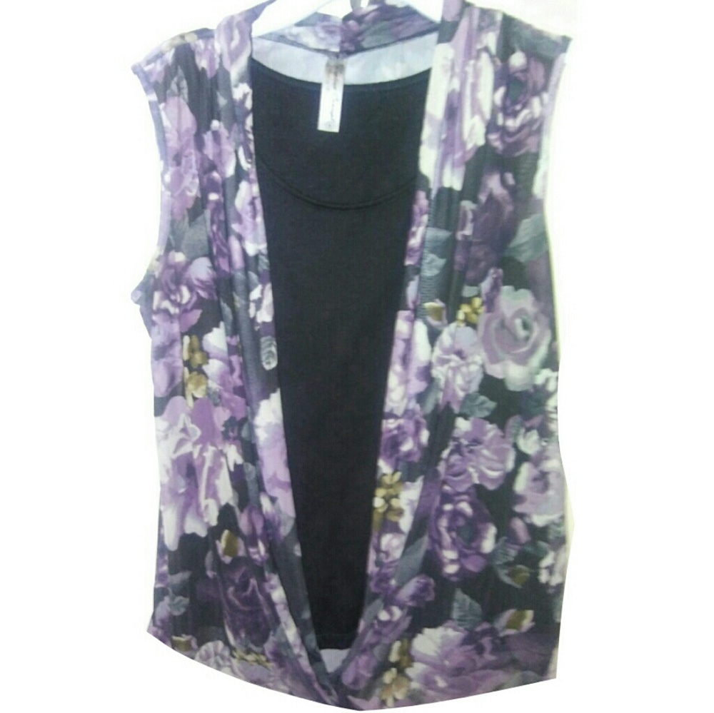 ⭐4 for $15⭐Floral purple over black blouse
