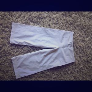Lululemon white Capri yoga pants 4