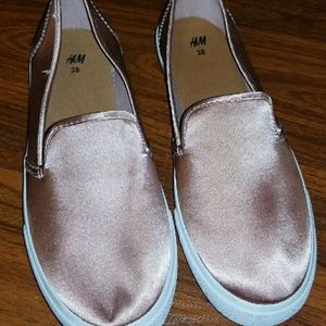 Slip on sneakers