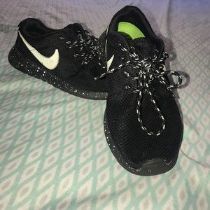 Running shoes 🏃🏼‍♀️🖤💪