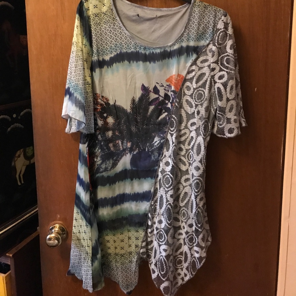 😊 Long medium sleeve top