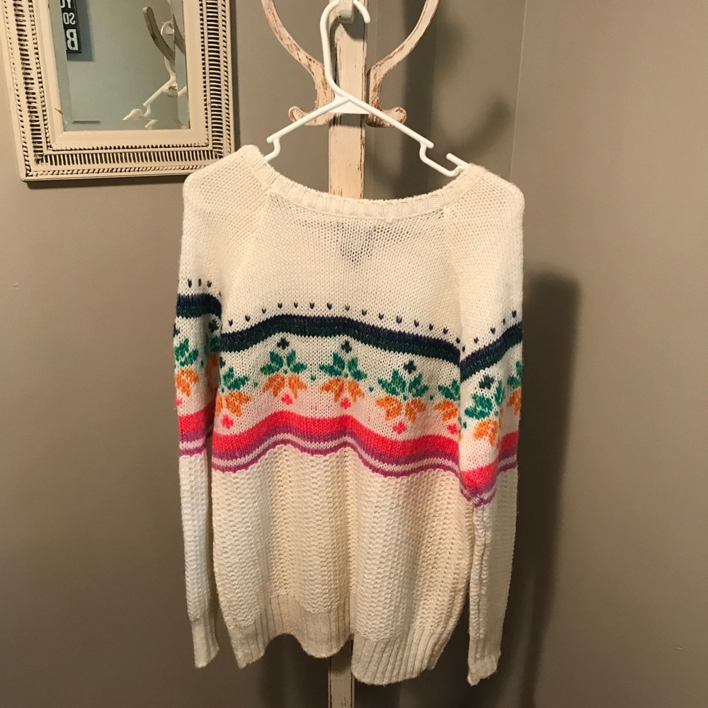 Sweater - Picture 4 of 6
