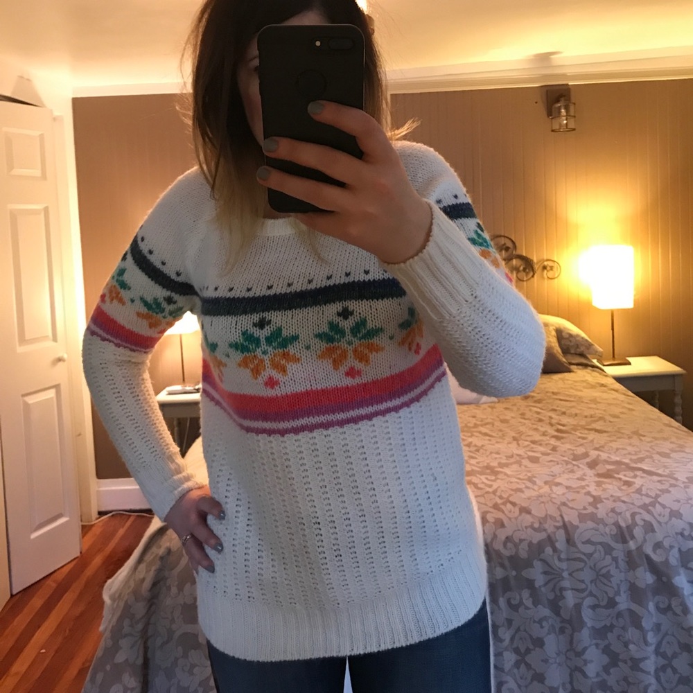 Sweater - Picture 2 of 6