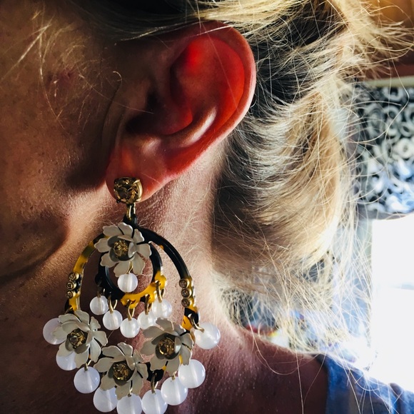 🎄🎁NWT J. CREW SPECTACULAR CHANDELIER EARRINGS🎁 - Picture 5 of 8