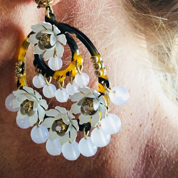 🎄🎁NWT J. CREW SPECTACULAR CHANDELIER EARRINGS🎁 - Picture 3 of 8